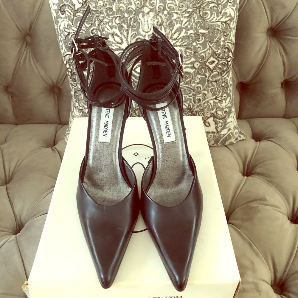 Steve Madden Tishh heels- size 7.5- Black!